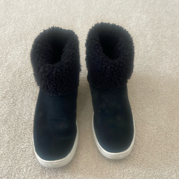 Ugg Booties - Picture 1 of 4